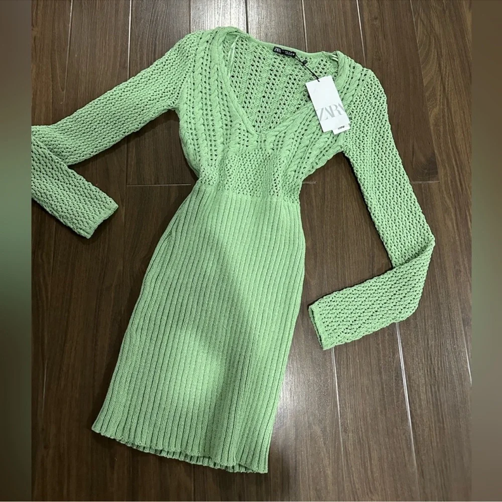 Zara Light Green Long Sleeve Dress - Picture 2 of 5
